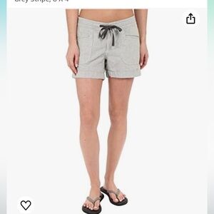 Womens North Face Wonder Free Graphite and Grey Strip Shorts NWT Size 10
